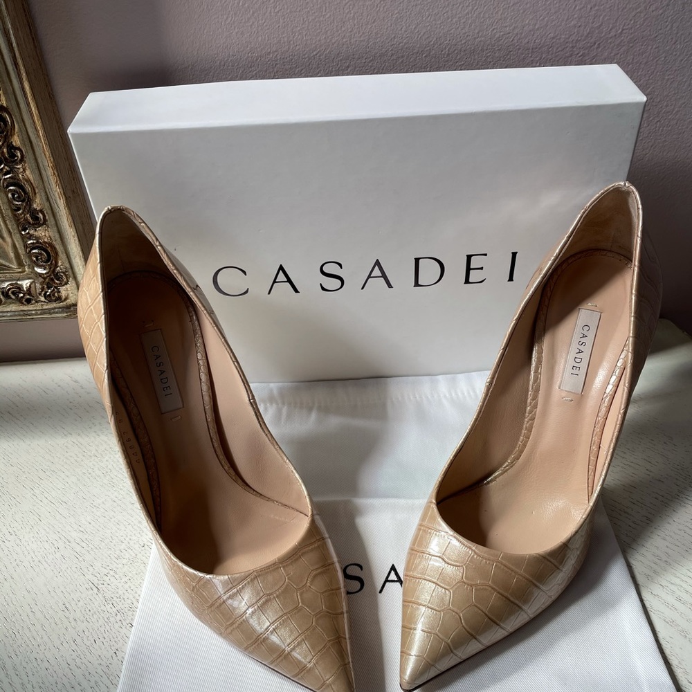 Casadei gorgeous and RARE pumps. - Picture 11 of 15